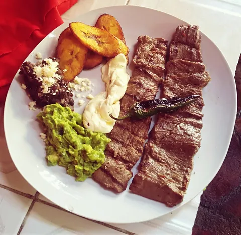 Mi Chosita image 2