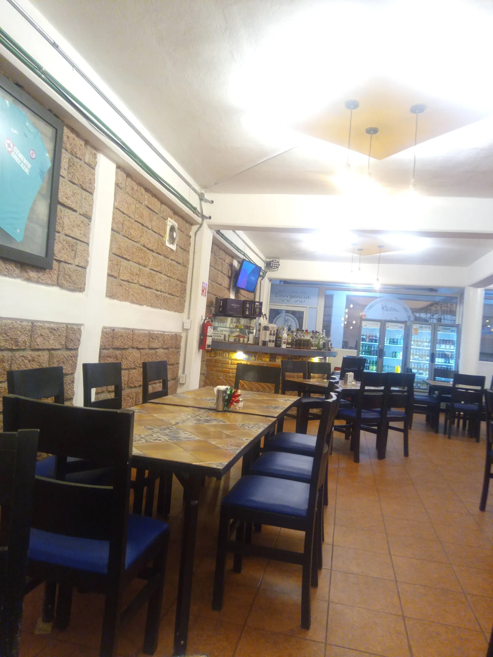 LA MULA BAR image 4