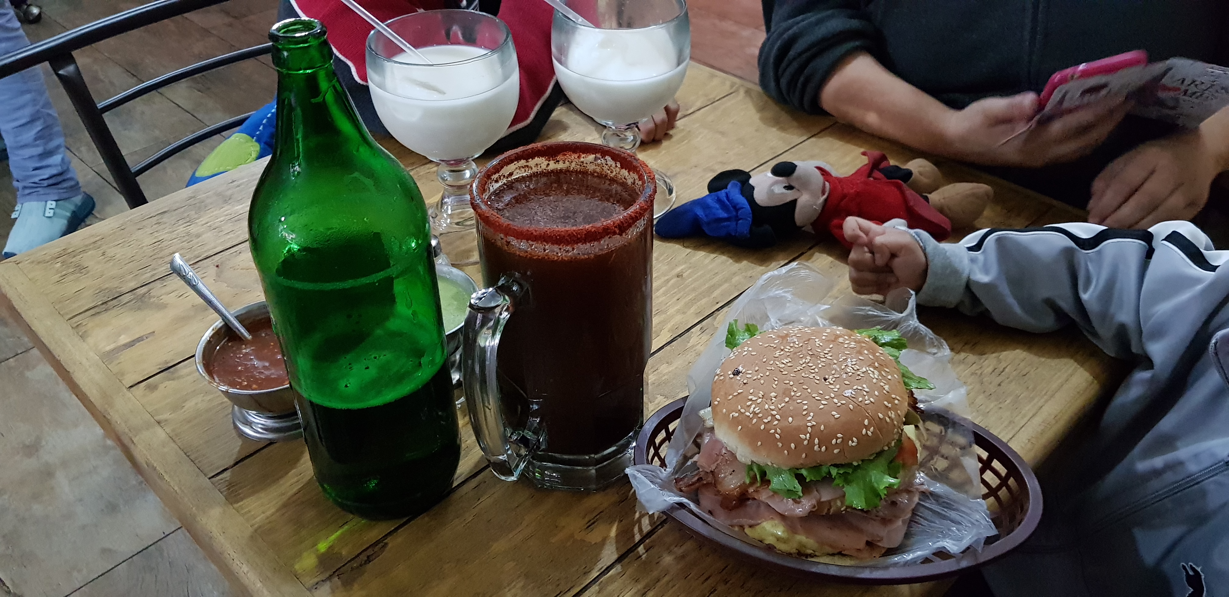 Los Pioneros Grill Tacos & Beer image 2