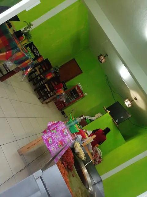 Taquería "Un loco triste" image 2