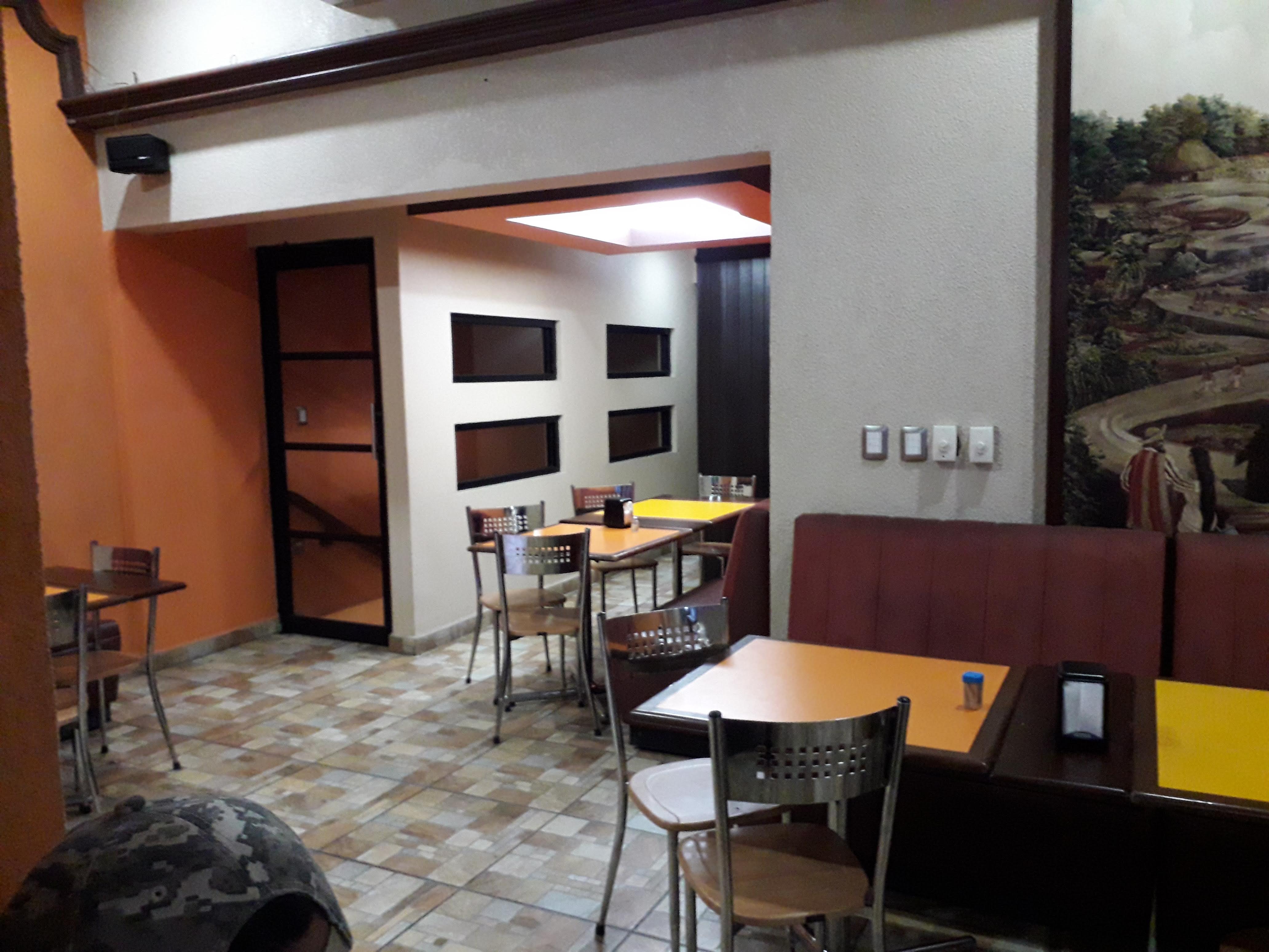 Al Ataque Carne, Quesos & Más image 5