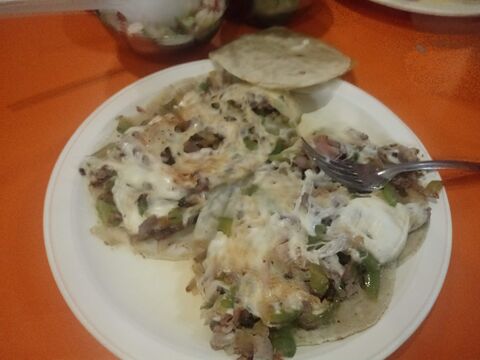 Al Ataque Carne, Quesos & Más image 6