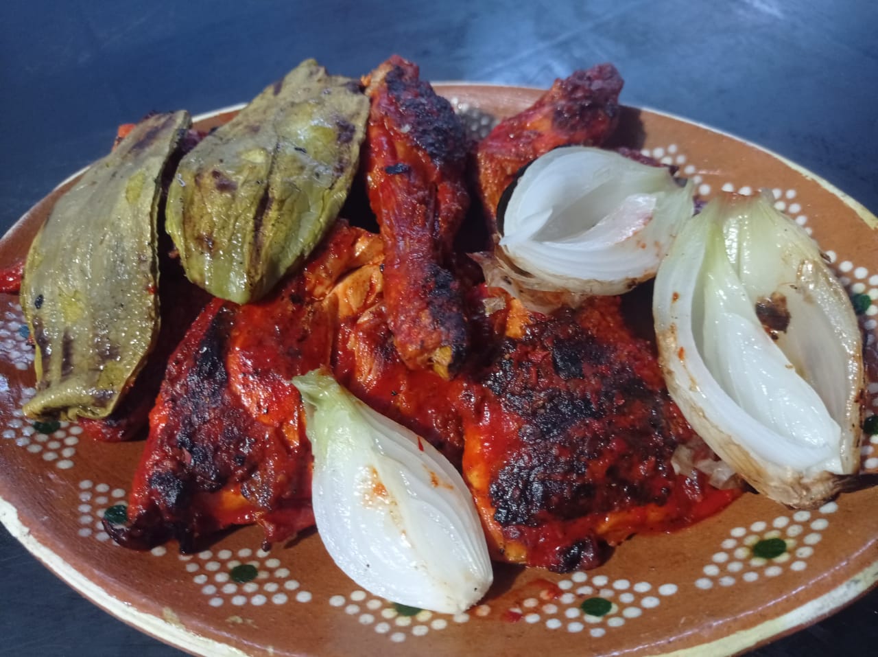 Pollos Asados "El Portón" image 2