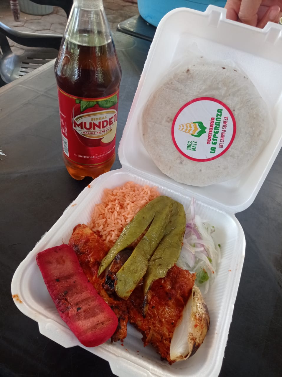 Pollos Asados "El Portón" image 3