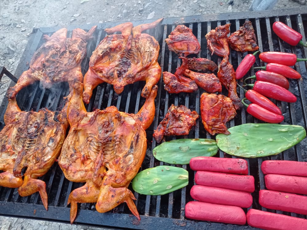 Pollos Asados "El Portón" image 9