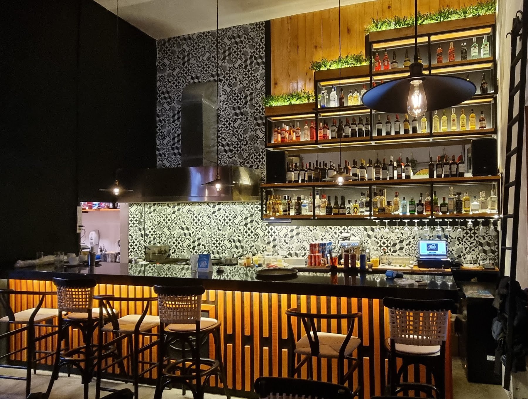 Don Lauro Tapas & Vino image 1