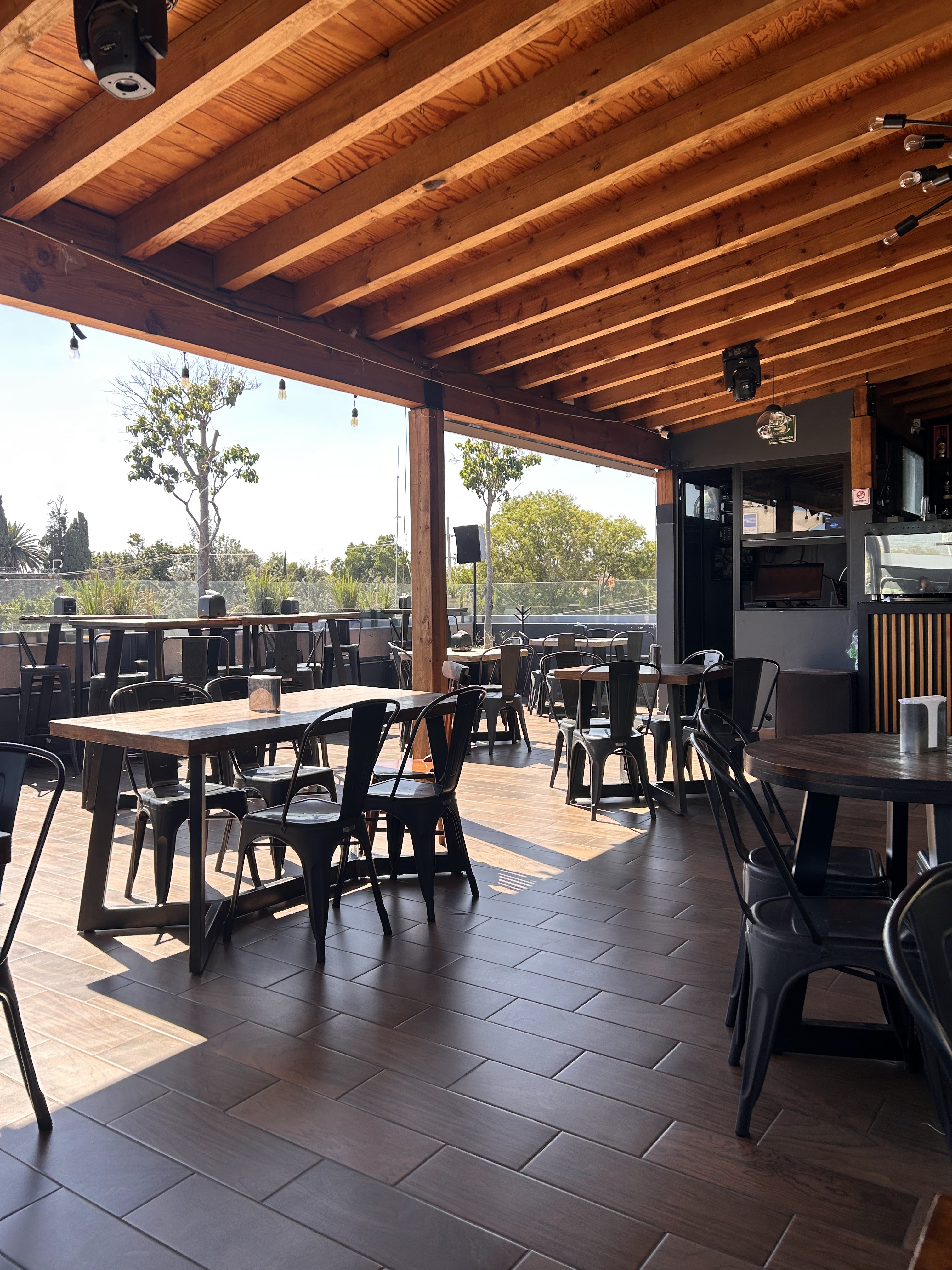 Insólito Resto-Bar Huichapan image 1