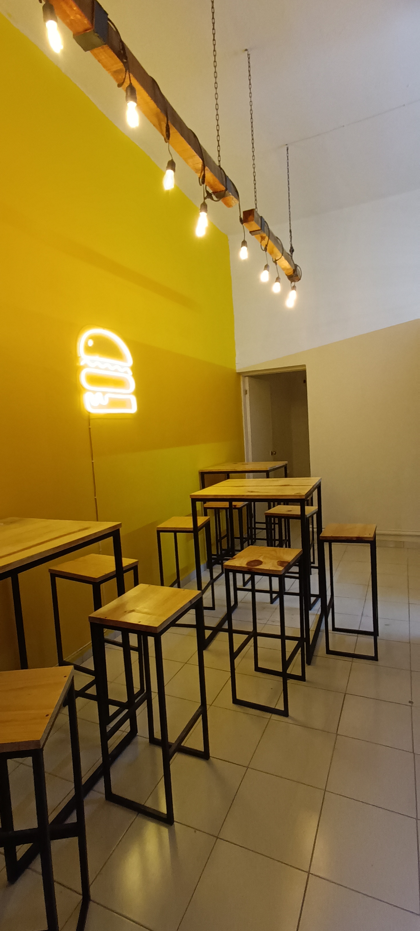 Santa Burgers Hgo. image 1