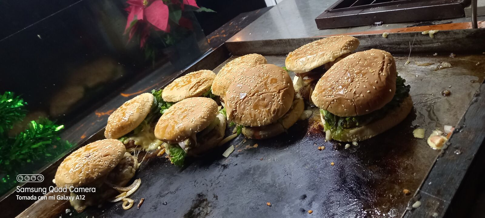 Santa Burgers Hgo. image 8