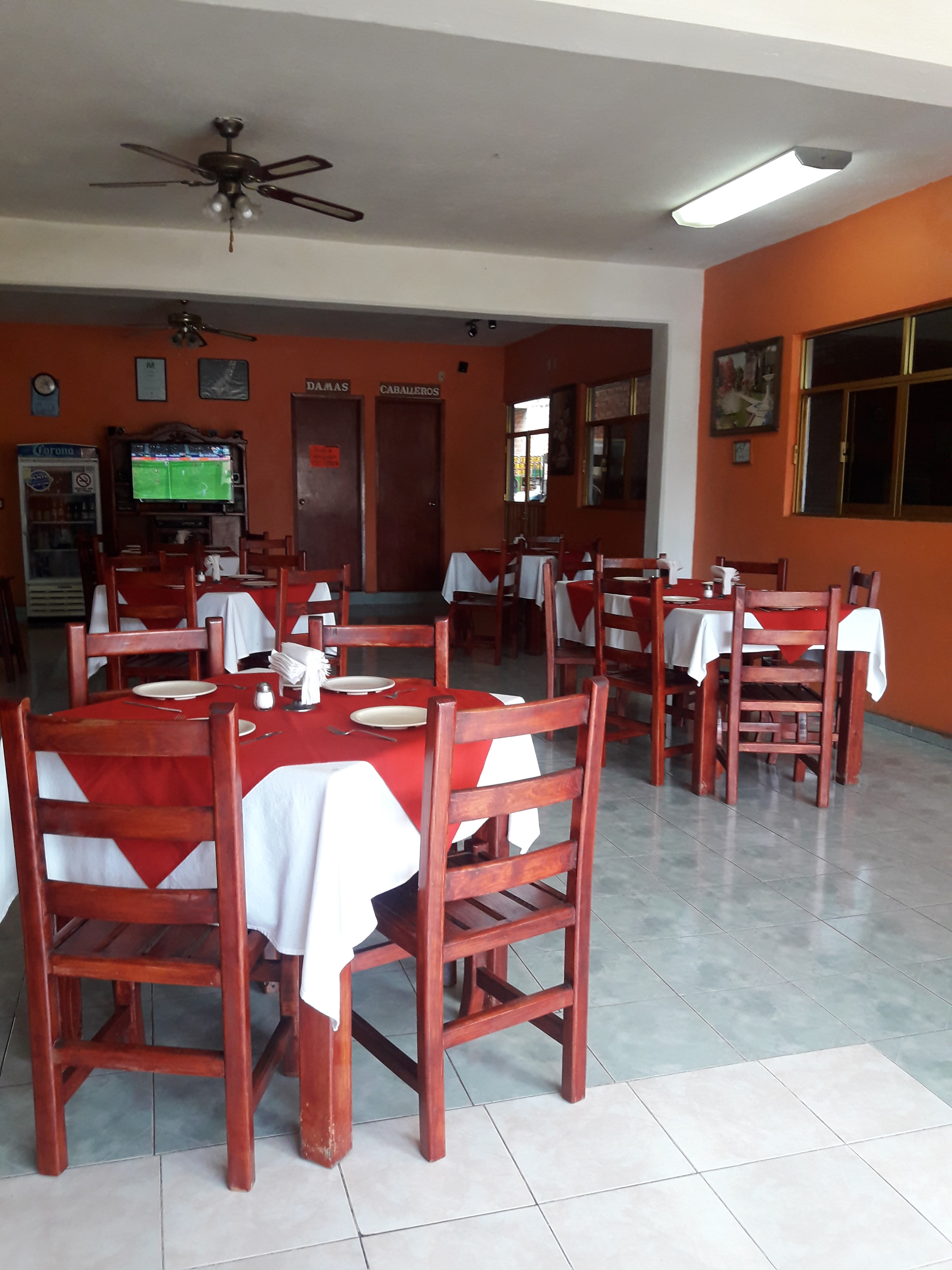 Lepanto restaurante-bar familiar image 1