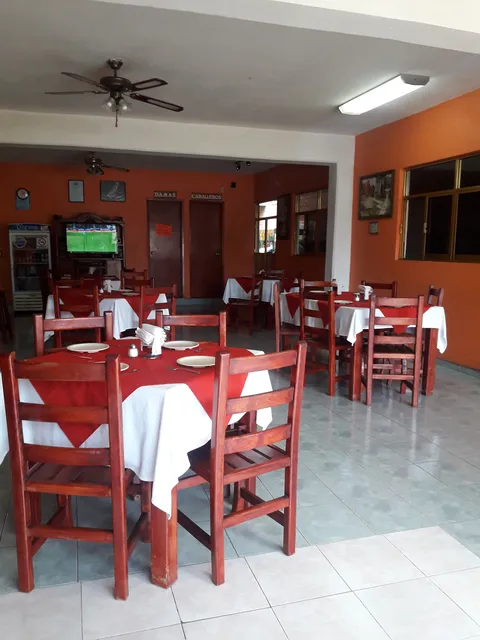 Lepanto restaurante-bar familiar image 1