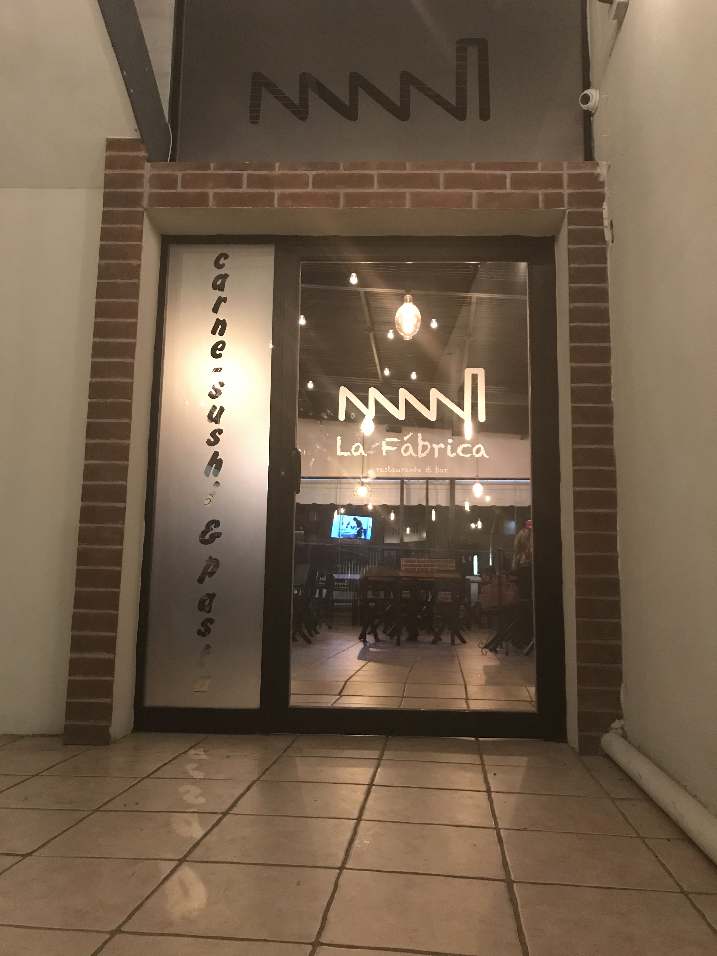 La Fábrica Restaurante & Bar image 1