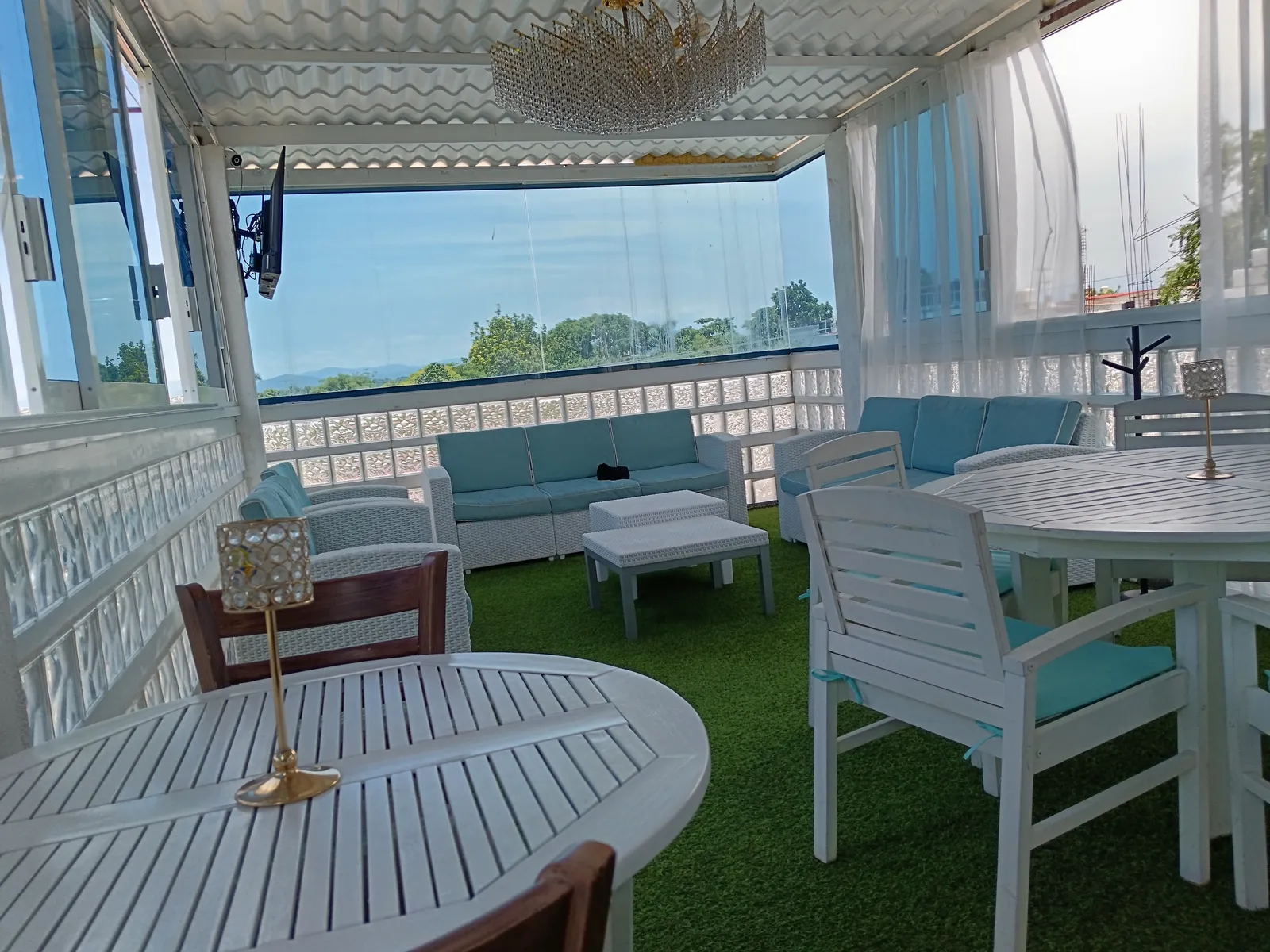 Los Cortes Boutique&Cafe del Lago image 1