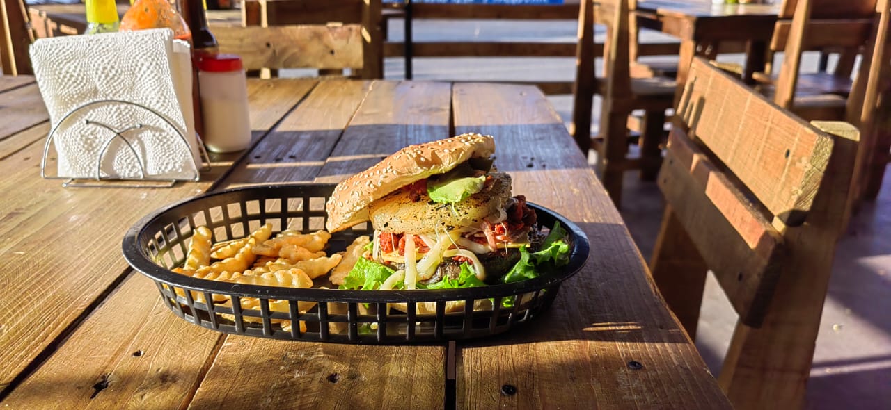 Pizza Miguel "loco" image 3