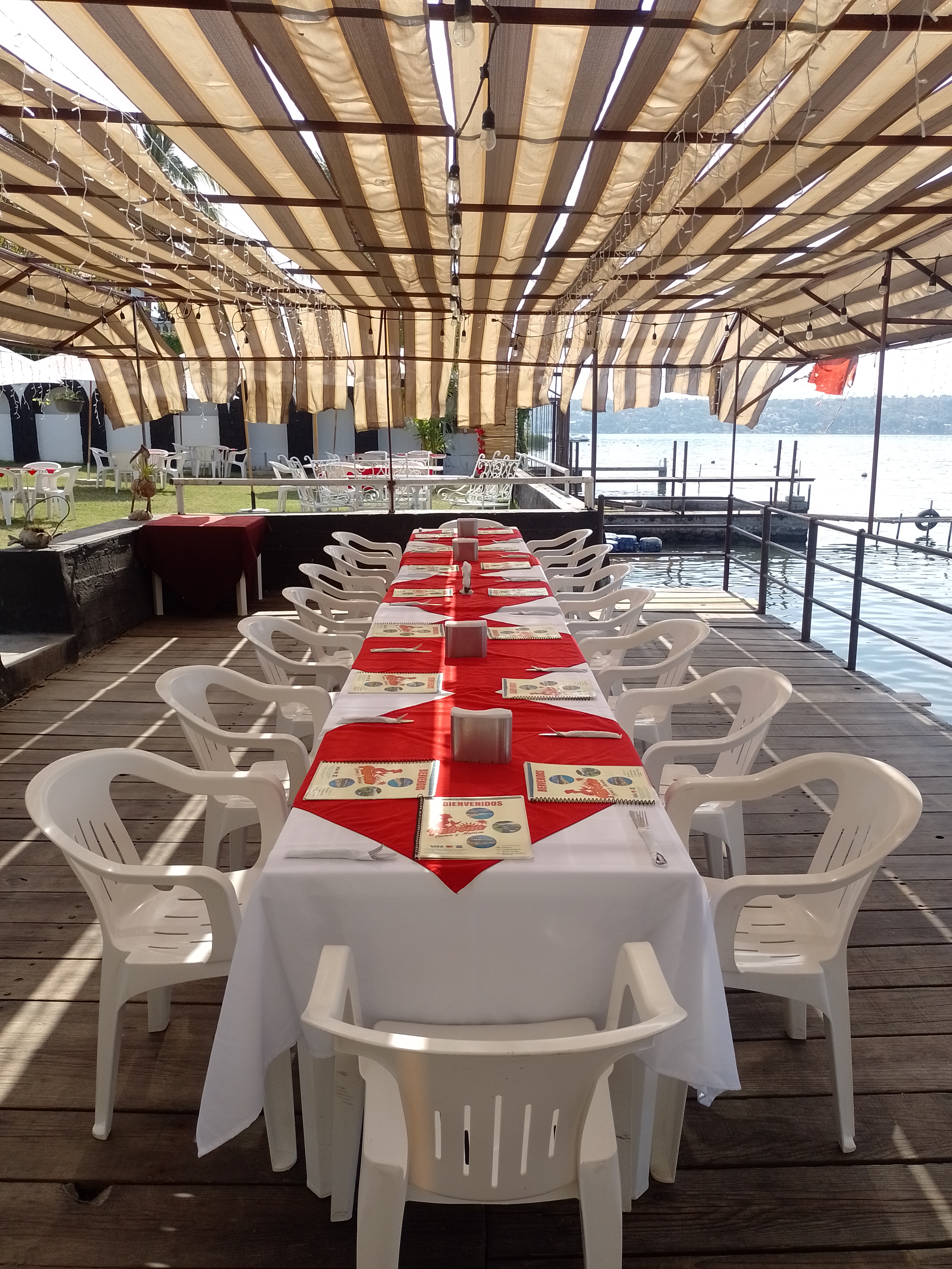 Restaurante La Patrona de Carnes y Mariscos Teques image 5