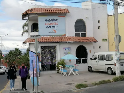 Antojitos Casuales del Mar "Aarón Camarón" image 5