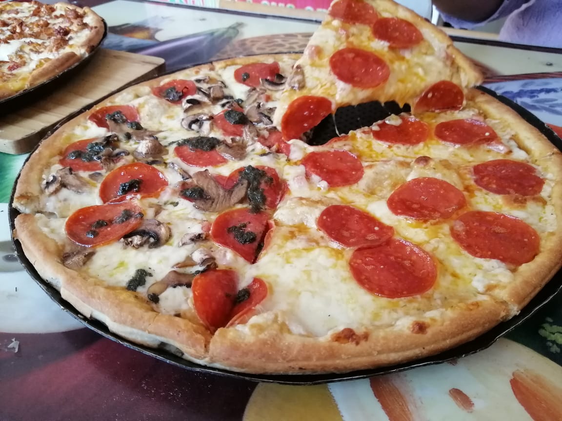 Felix pizzas image 1