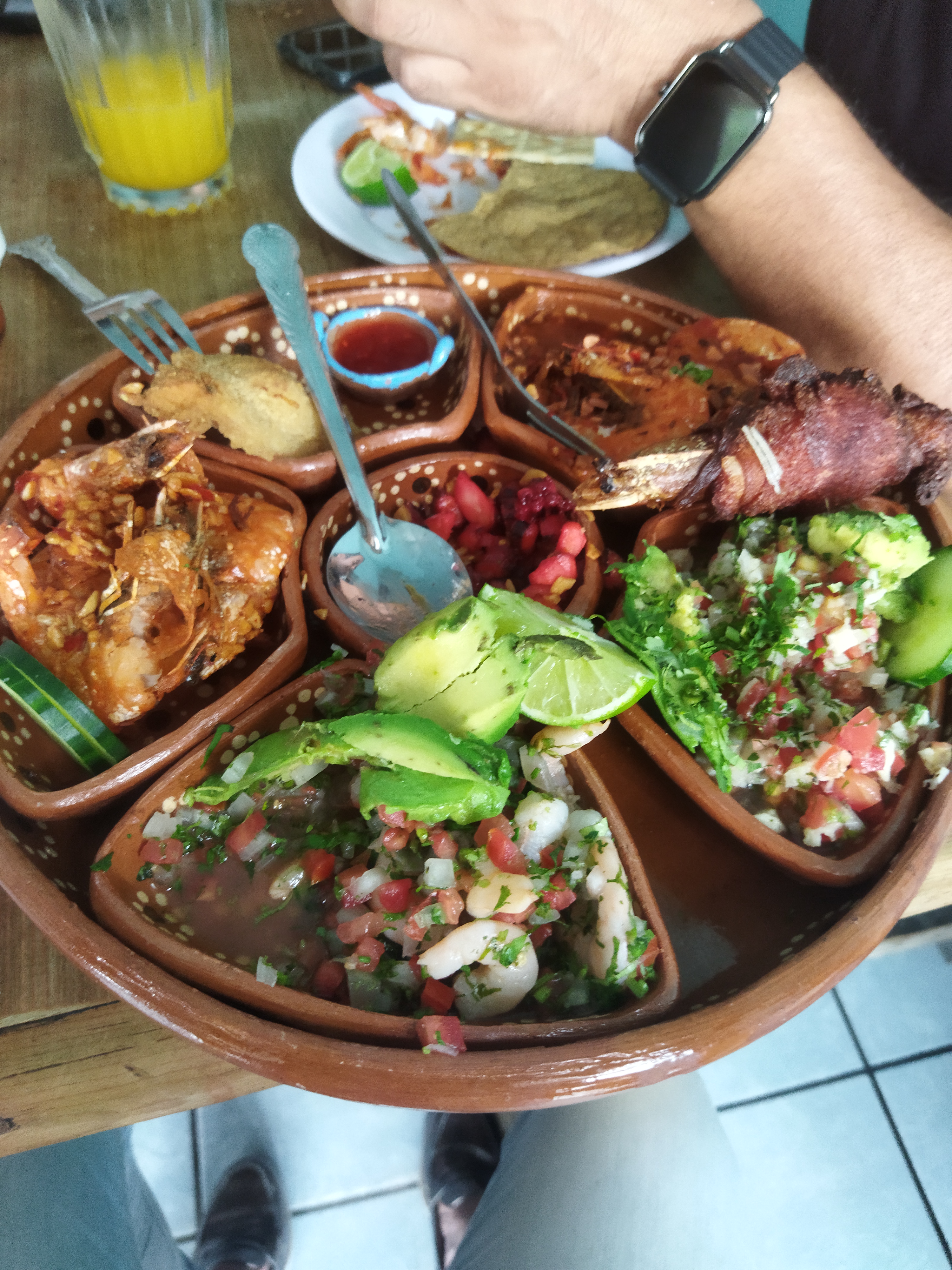 Marisquería El Sazòn de la güera image 2