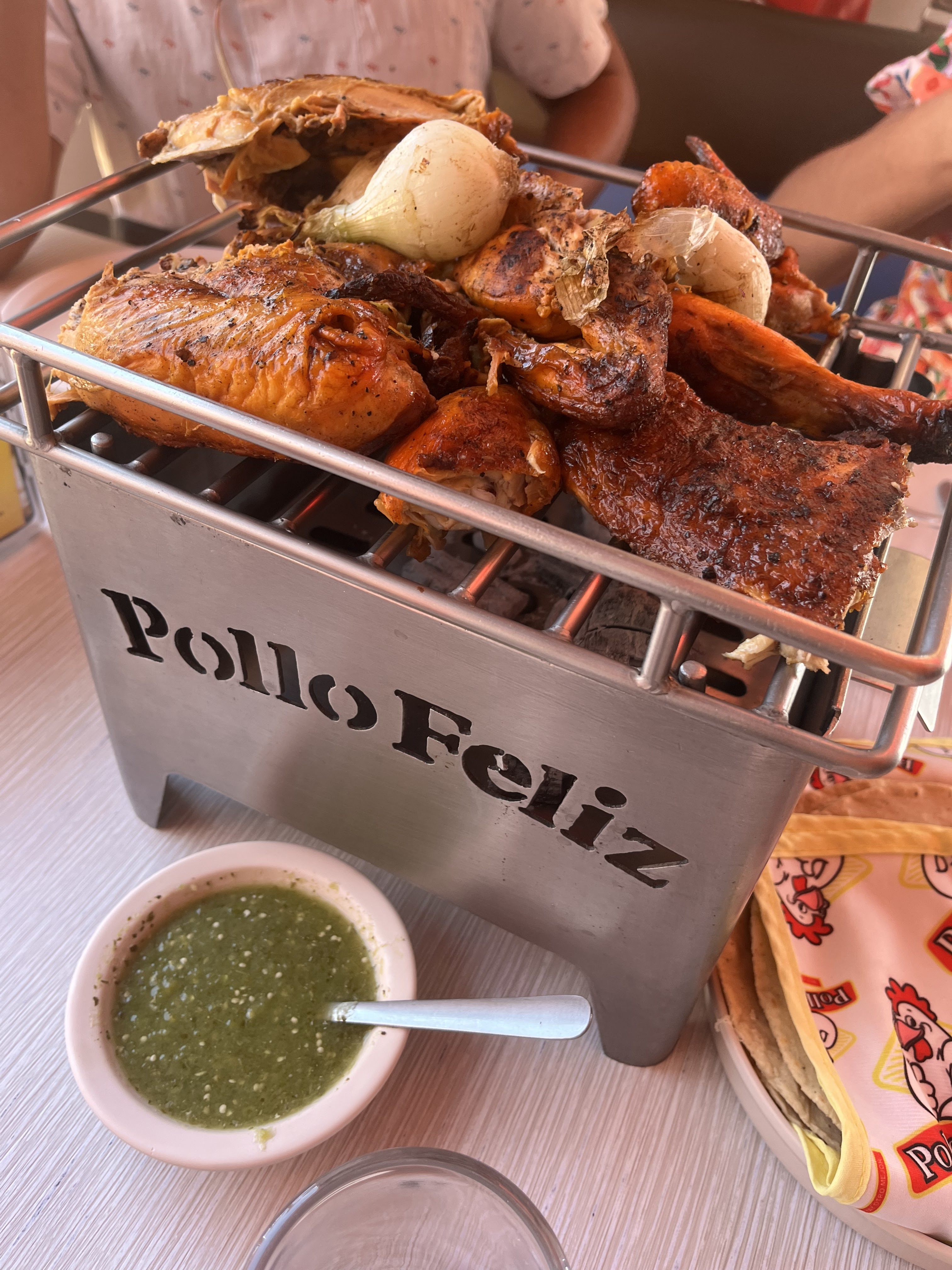 Pollo Feliz Autopista Puebla-México Avanza image 2