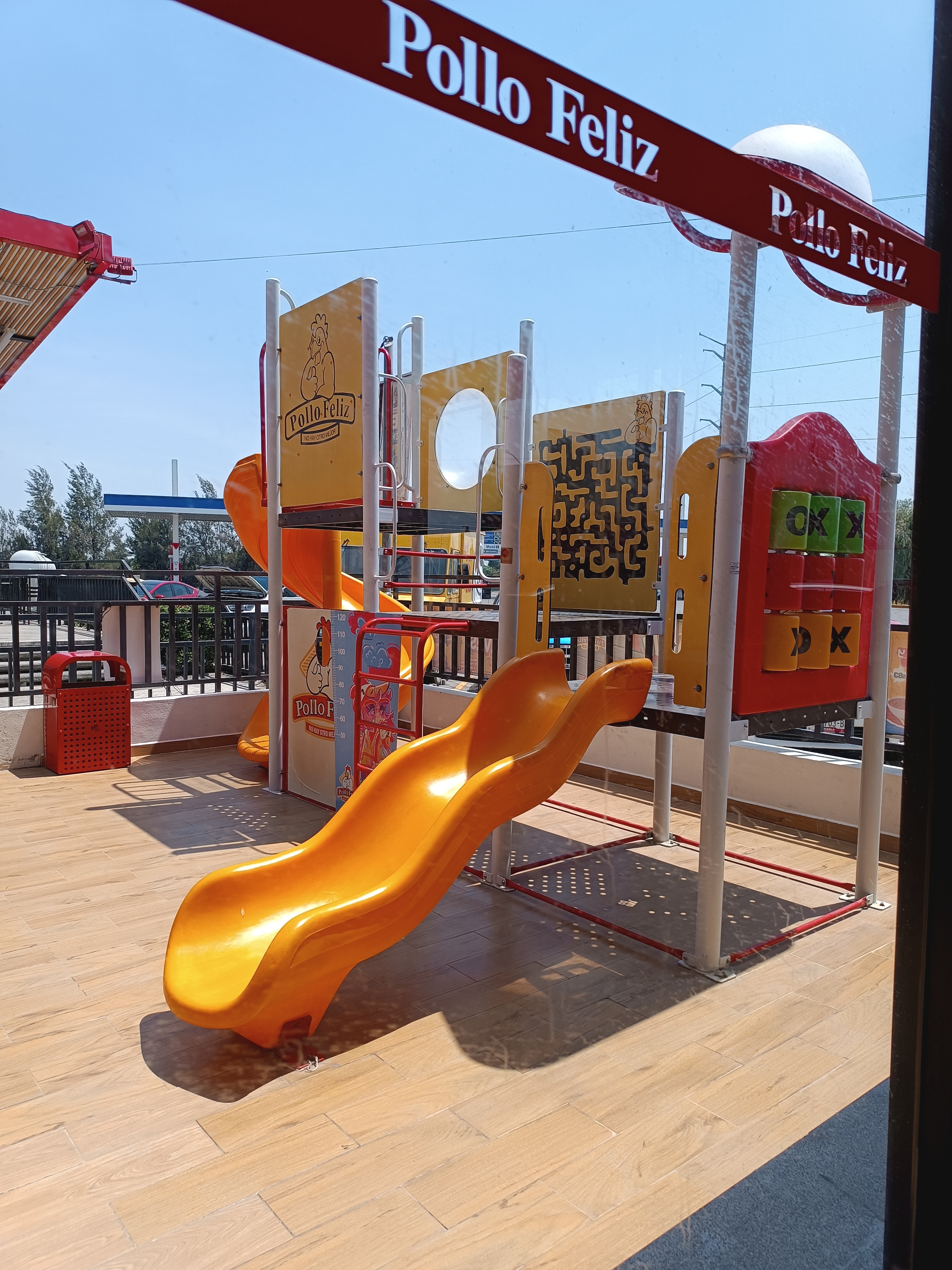 Pollo Feliz Autopista Puebla-México Avanza image 9