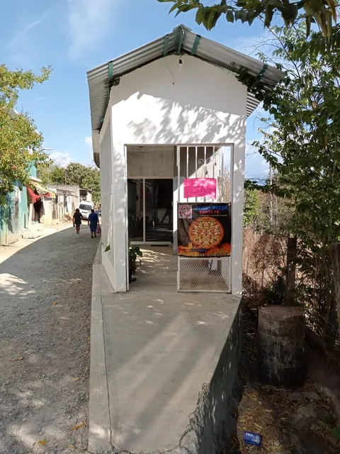 Slices Pizza - Santa Fe image 4