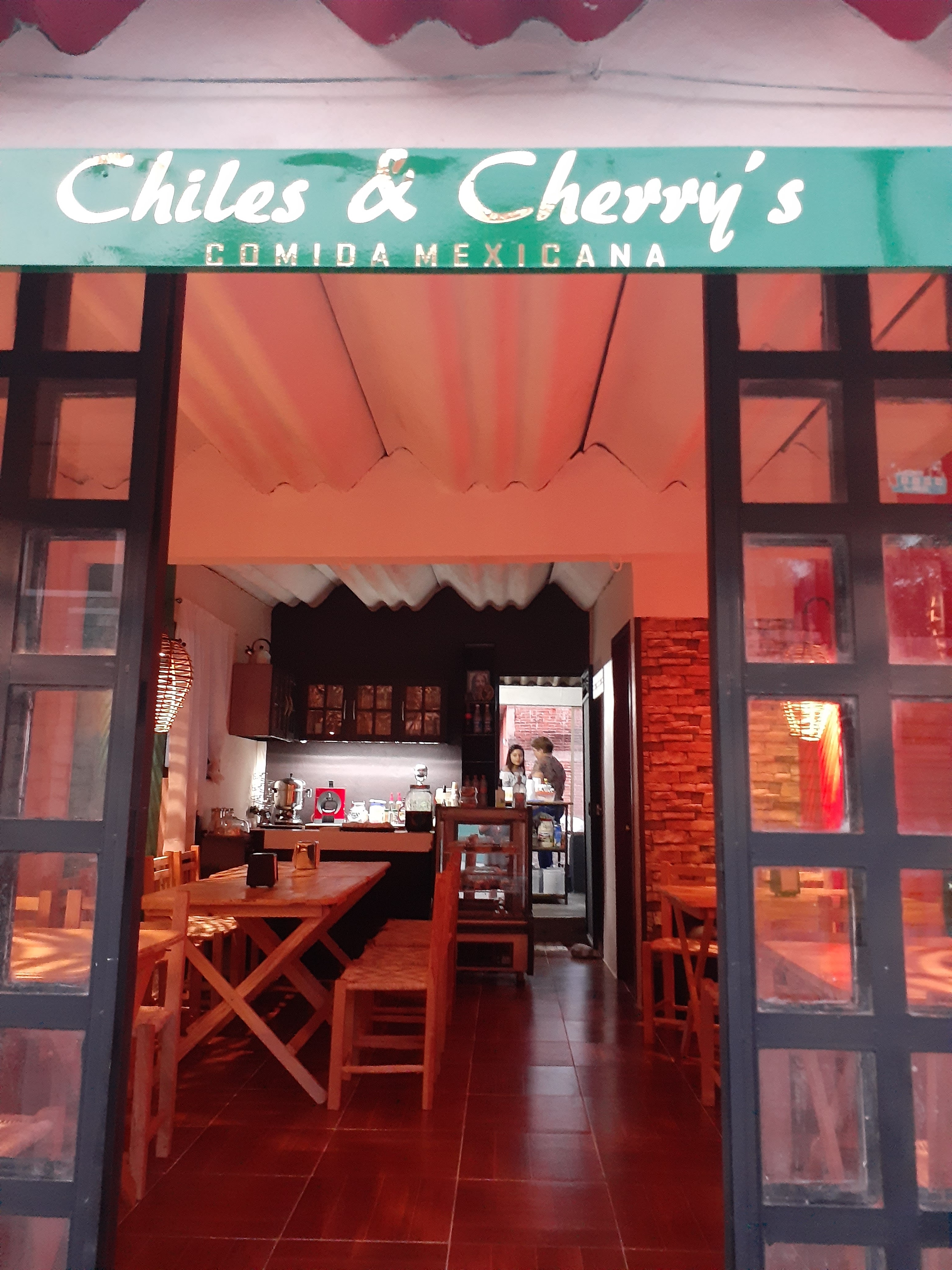 Chiles & cherry's image 5