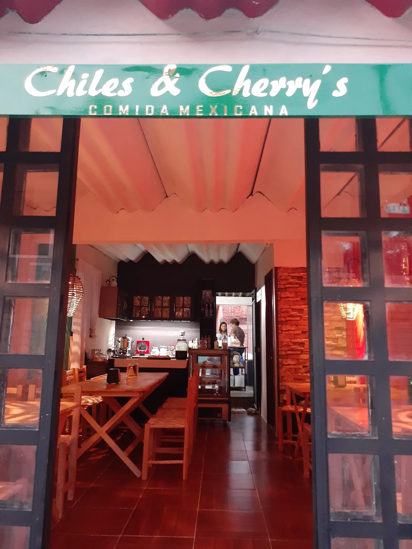 Chiles & cherry's image 5