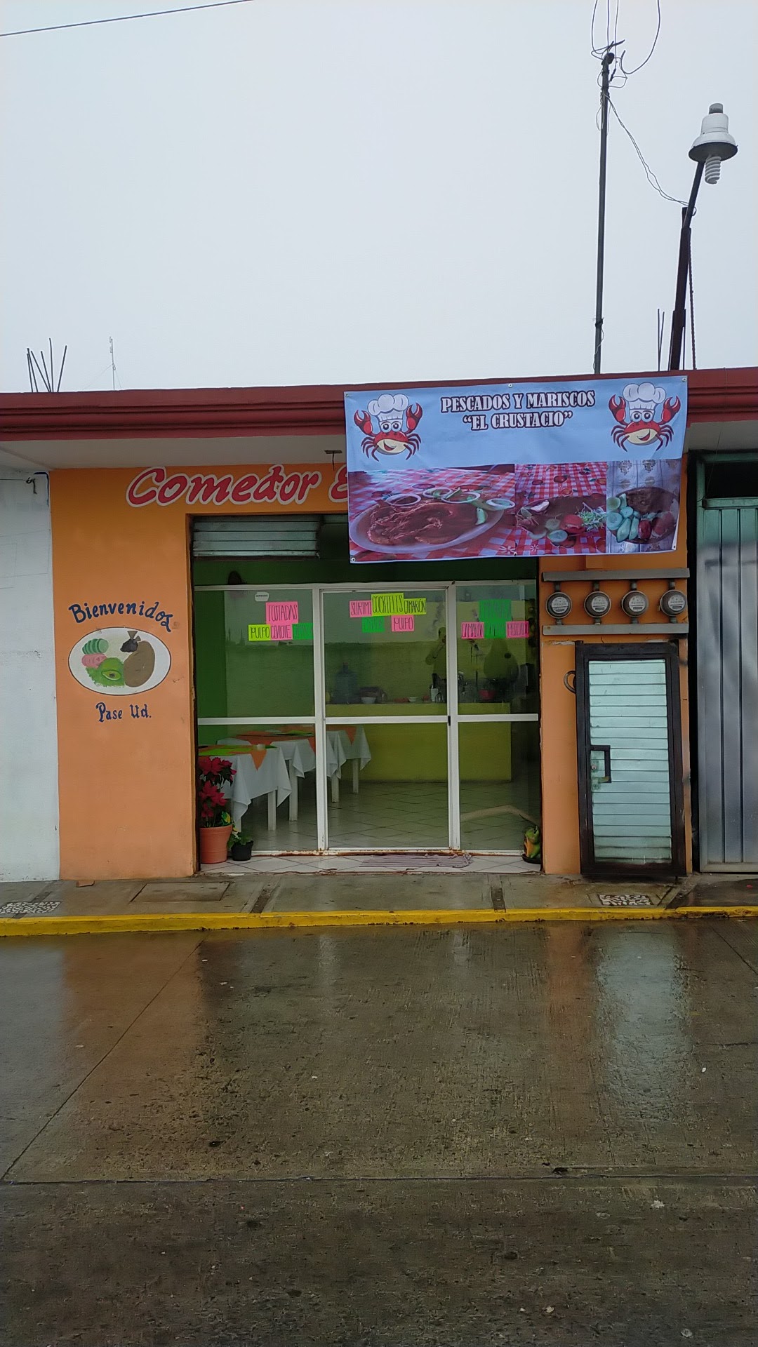 Pescadería y Restauran El "Crustacio" image 1
