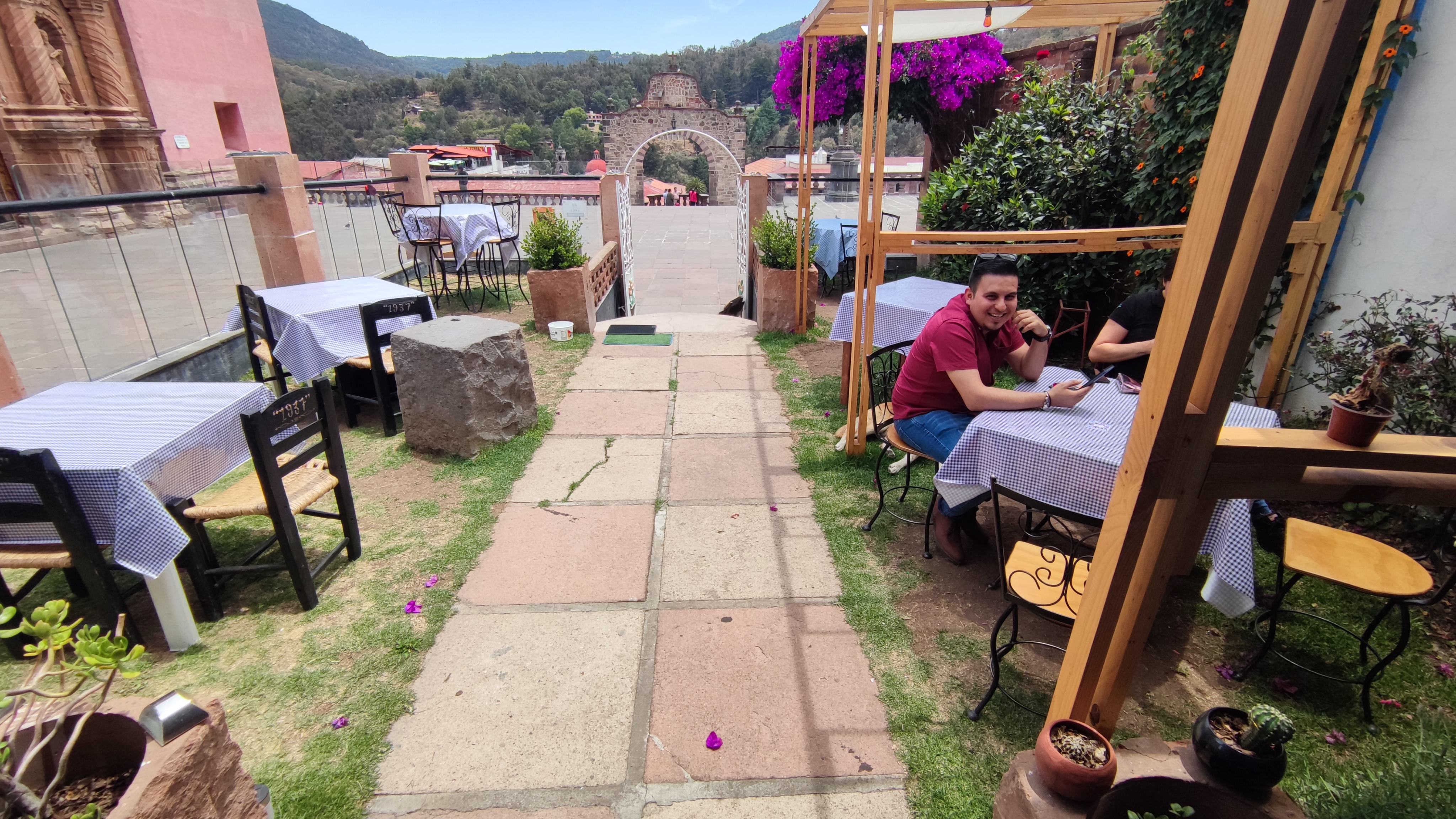 "1937" Cafetería image 3