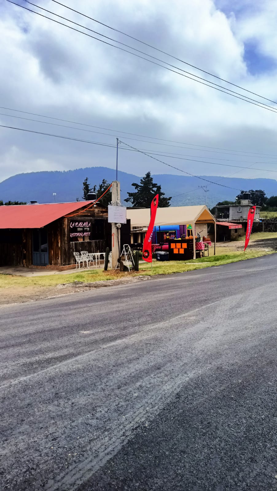 "LA CABAÑA DE SANTA " image 5