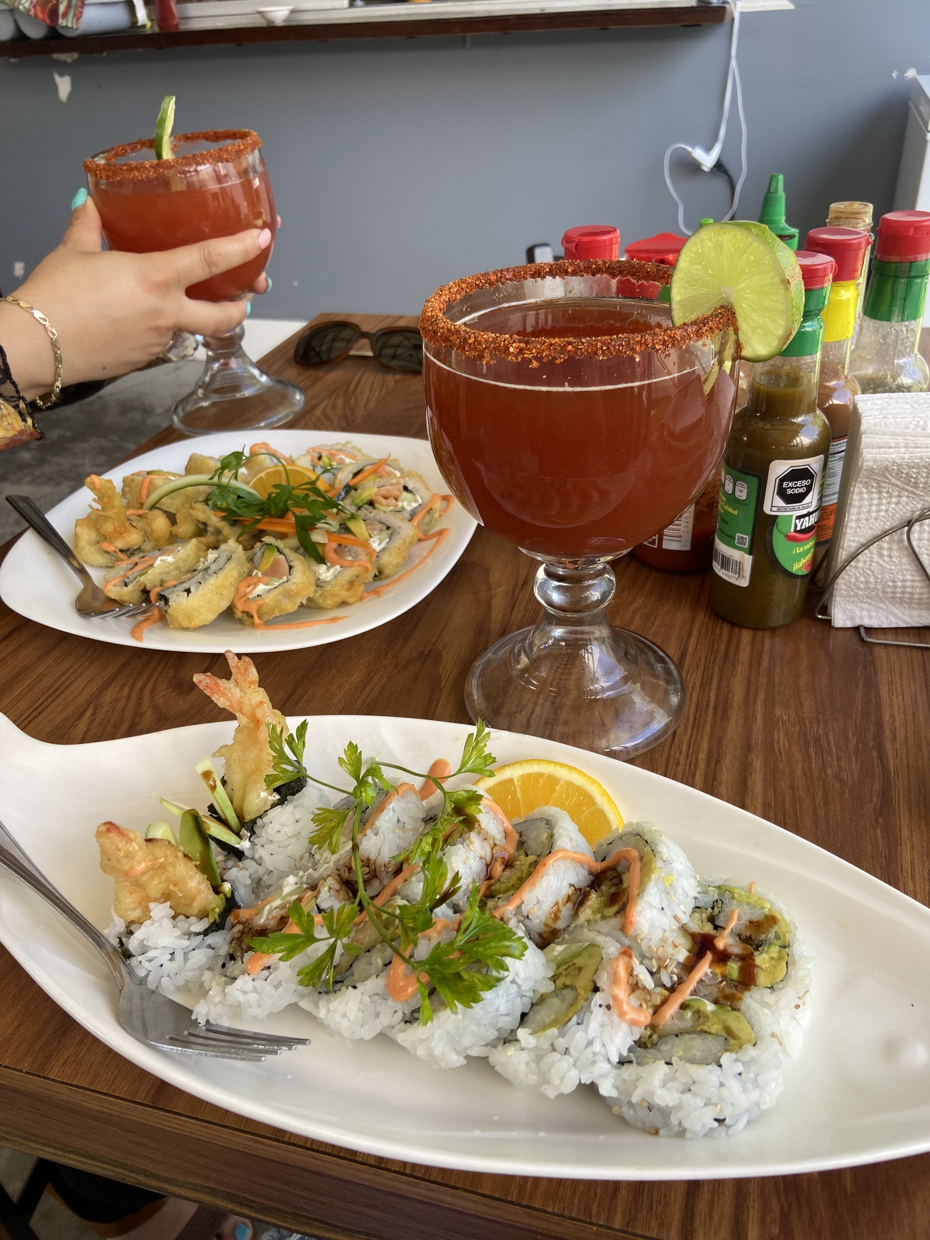 Los Sauces - Sushi, Mariscos y Carnes image 6