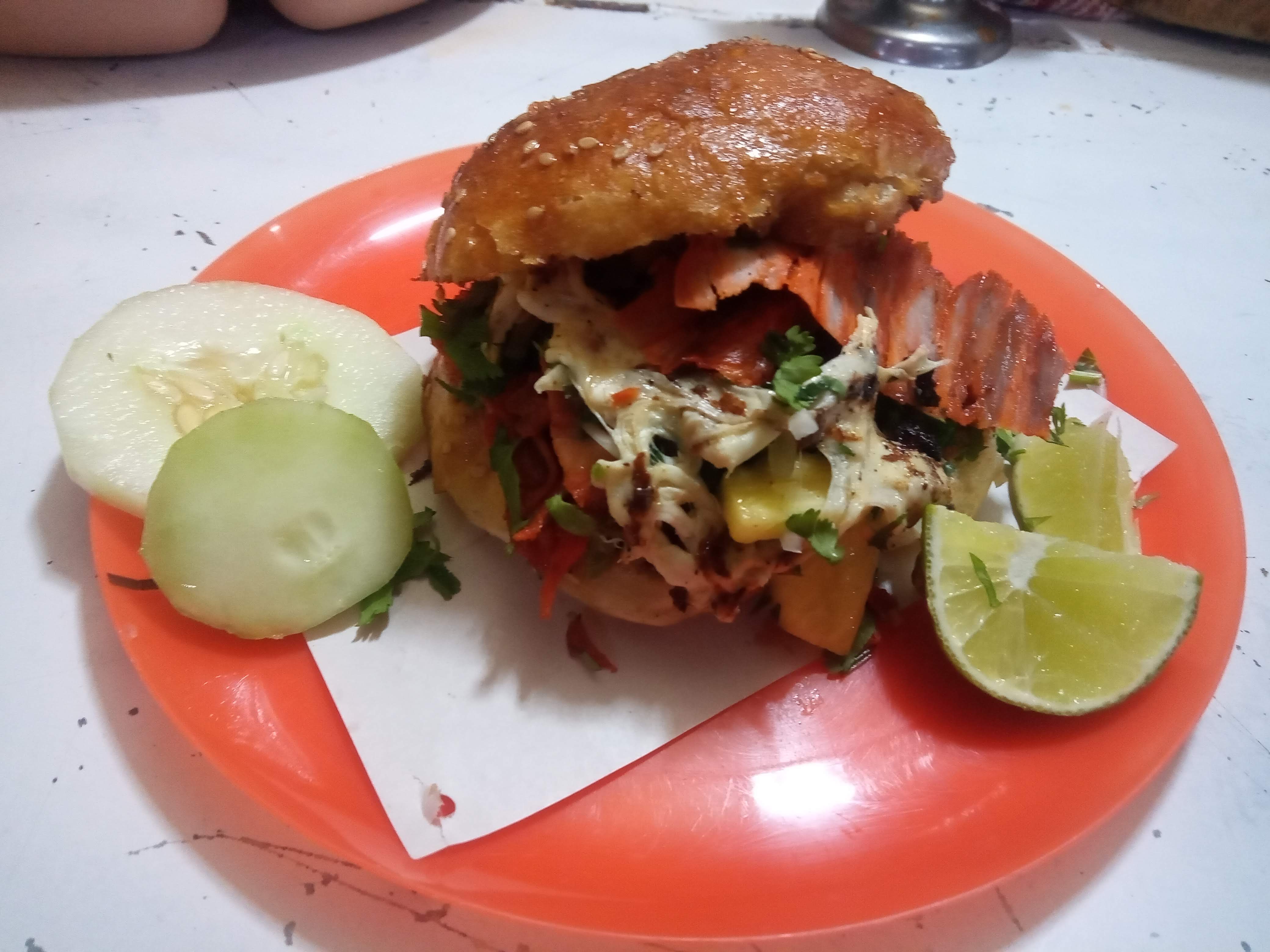 Taqueria los paisas image 4
