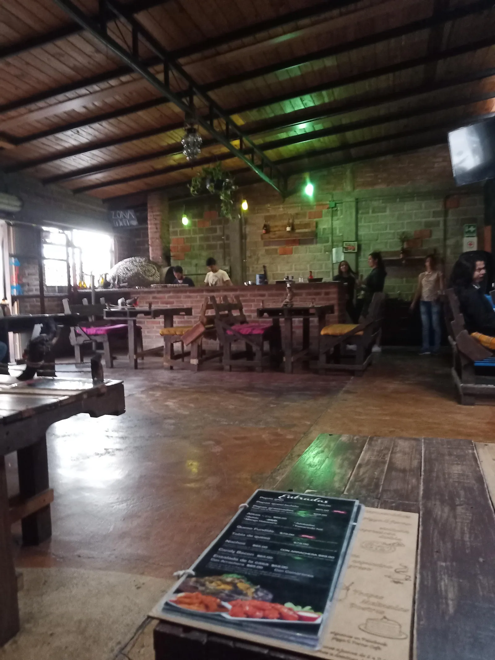 La Cabaña pizzas y alitas image 10