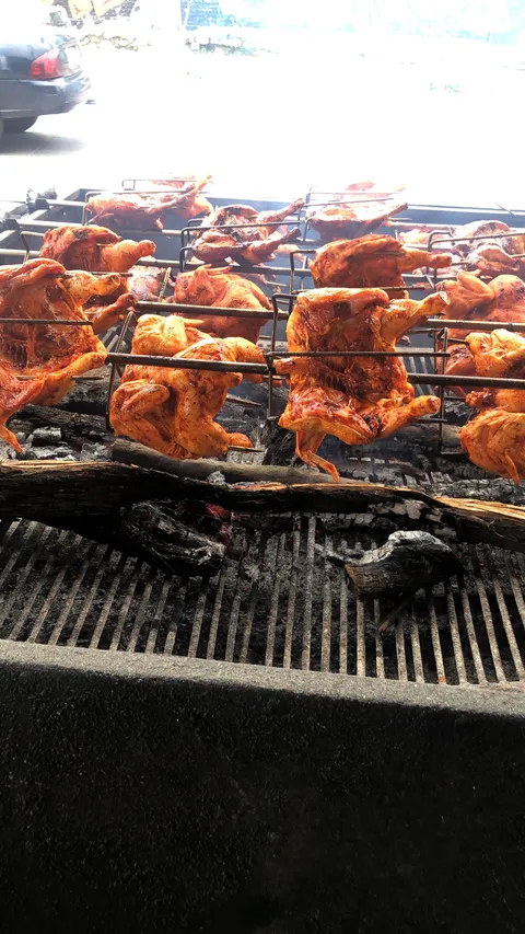 Pollos y costilla Ala Leña Los Nietos image 8