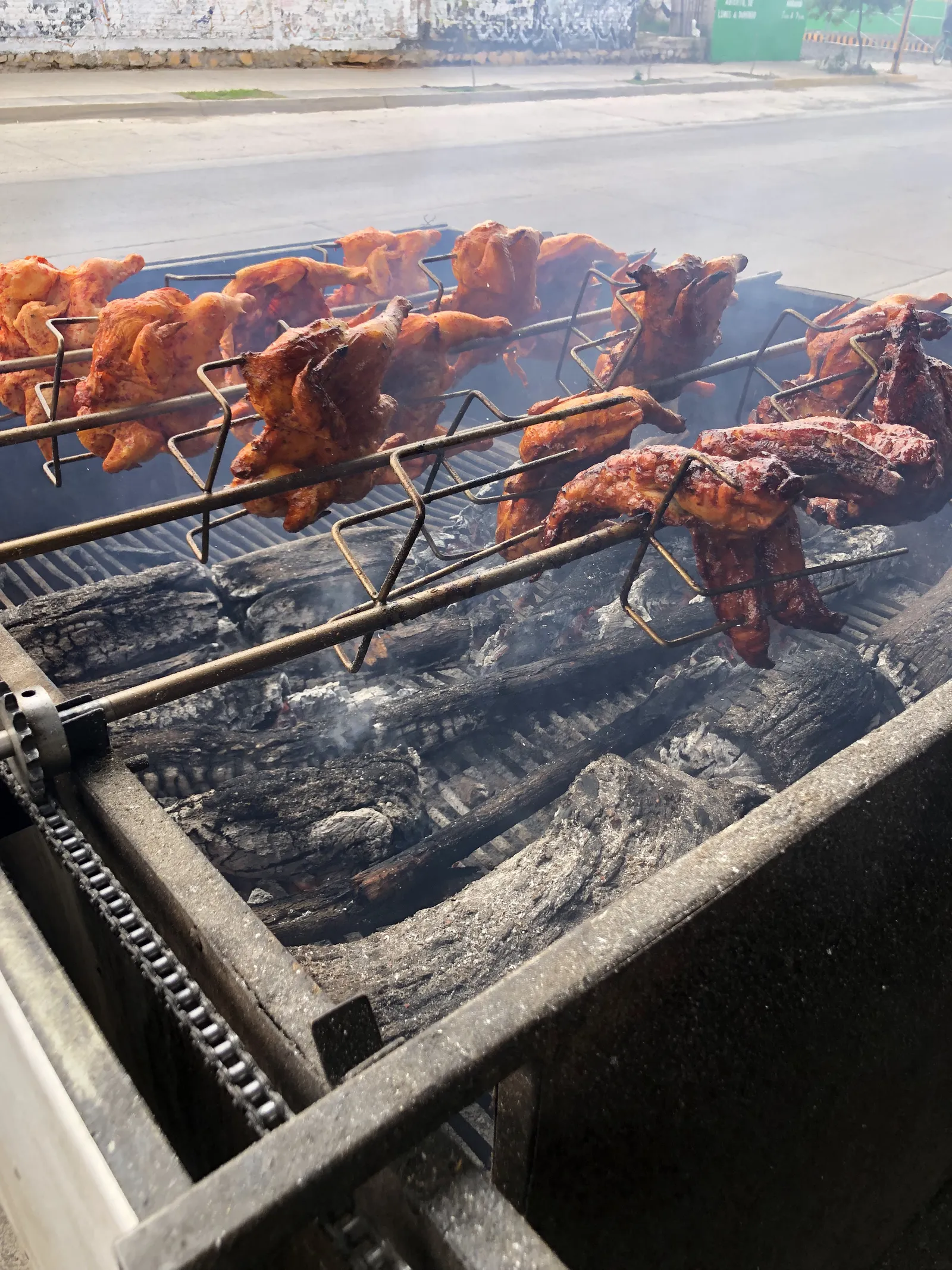 Pollos y costilla Ala Leña Los Nietos image 9
