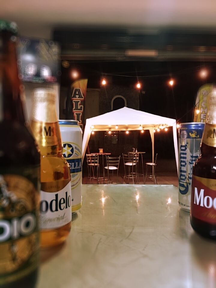 Micheladas & Alitas ''Entre Amigos'' image 5