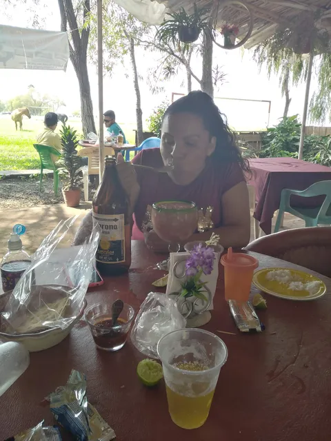 LA PLAYA image 6