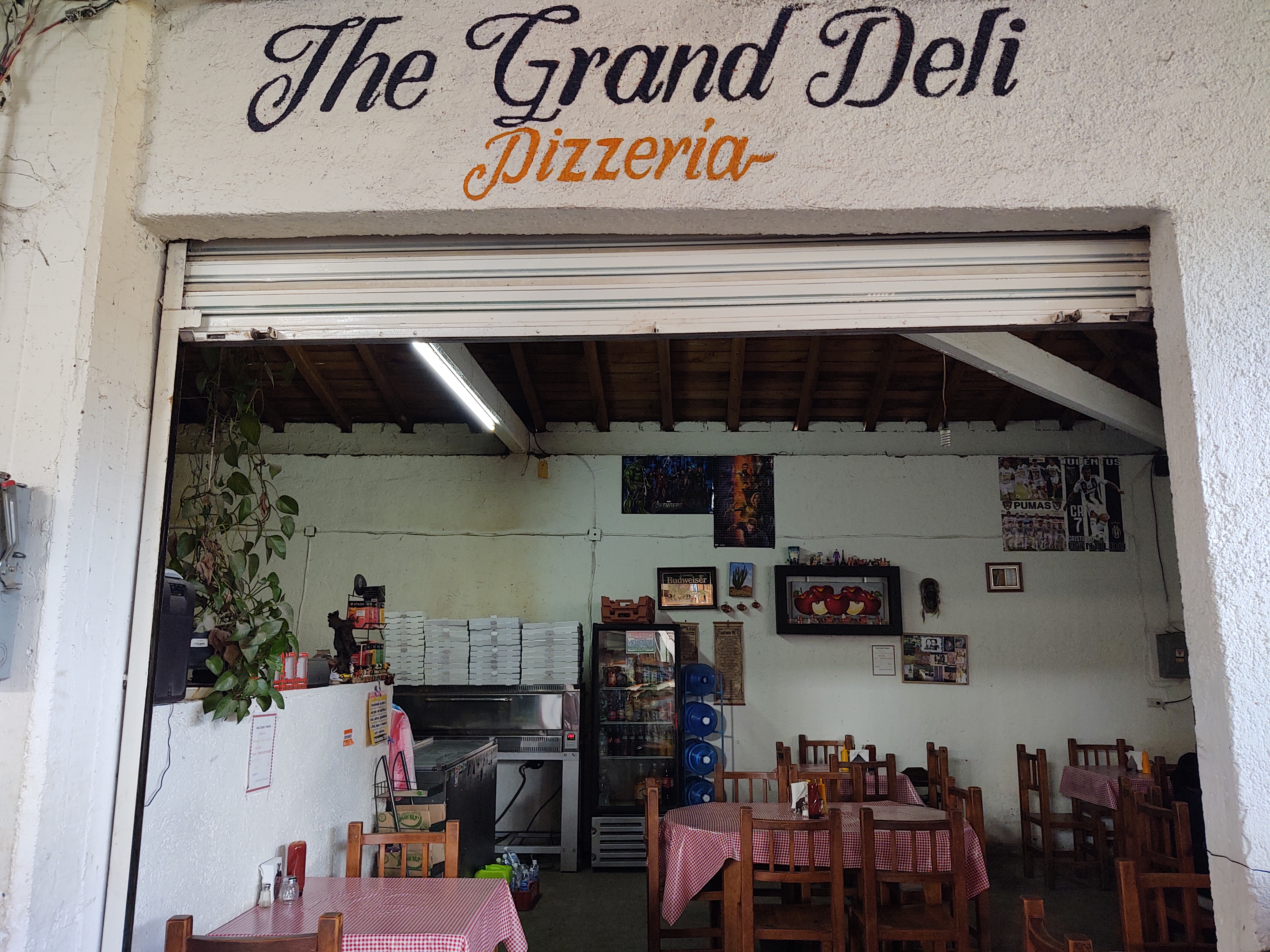 The Grand Deli Pizzeria image 1