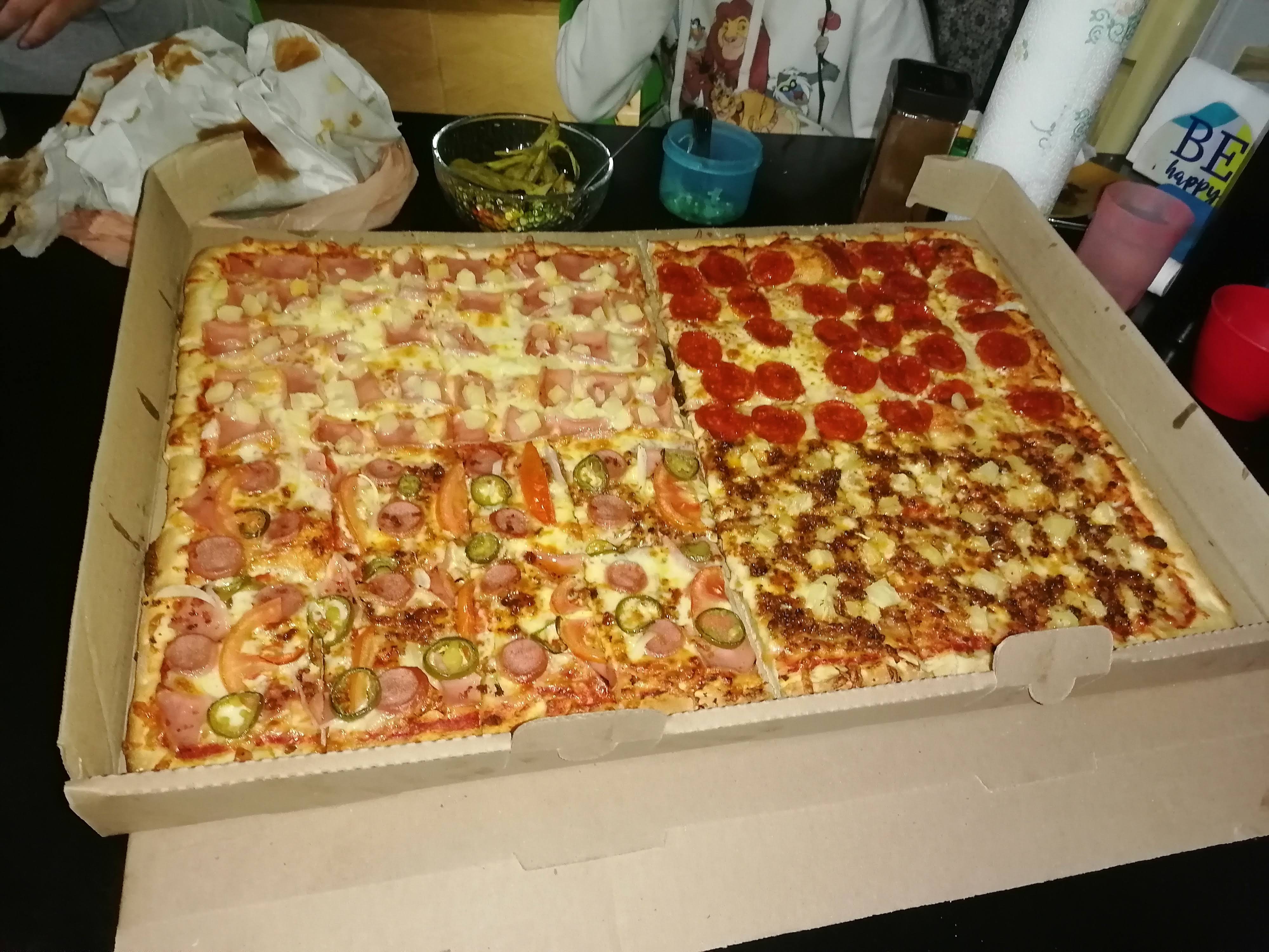 Pizzeria UNO image 6