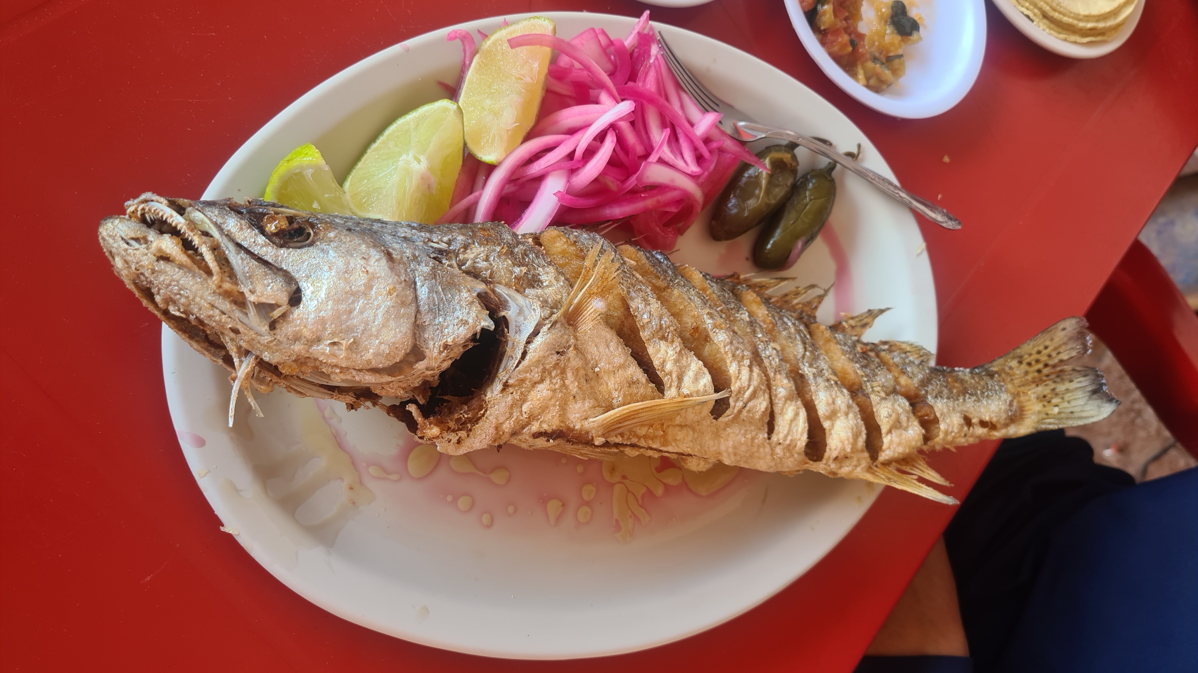 Los 2 Hermanos image 3