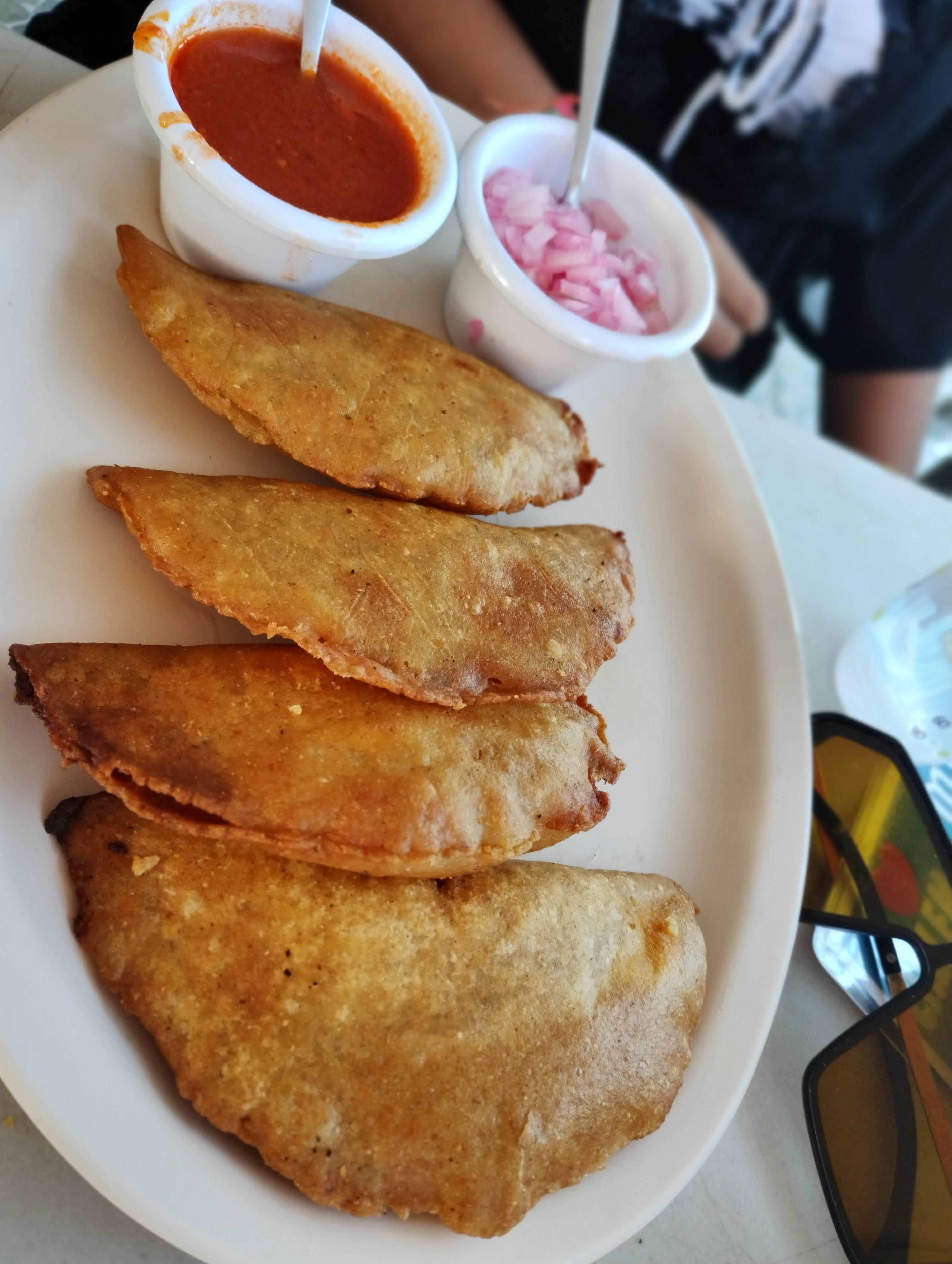 Los 2 Hermanos image 7