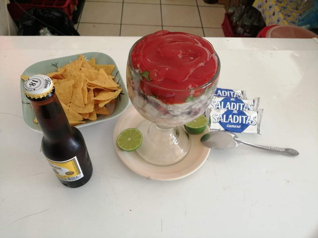 Pescados Y Mariscos "El Gato" image 1