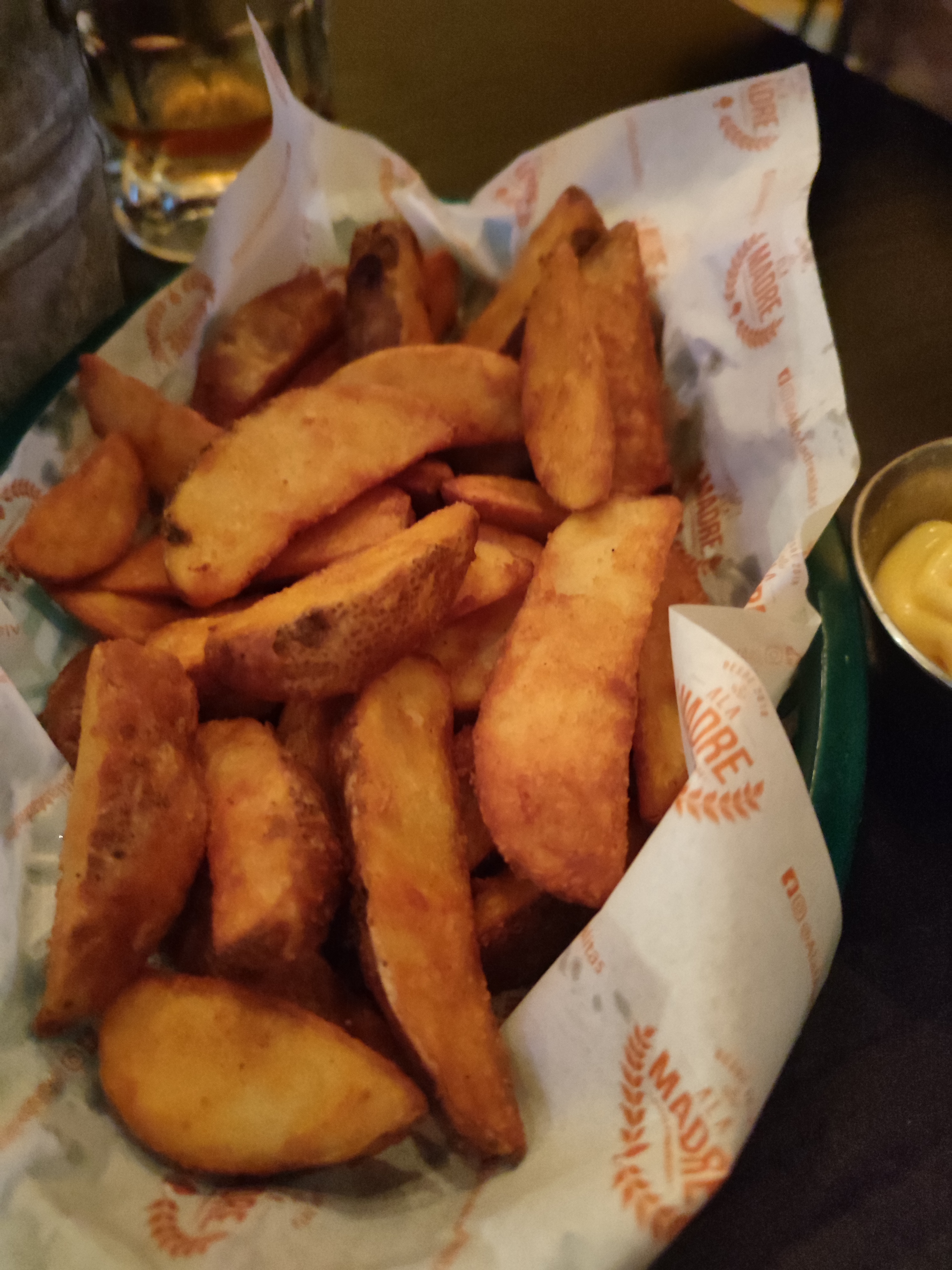 Ala MadreMadre Alitas & Hamburguesas image 7