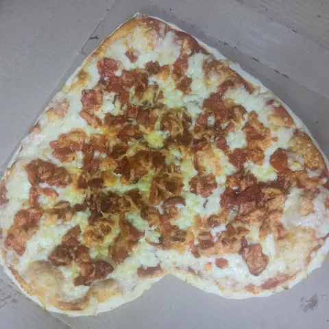 La Pizzeria image 3