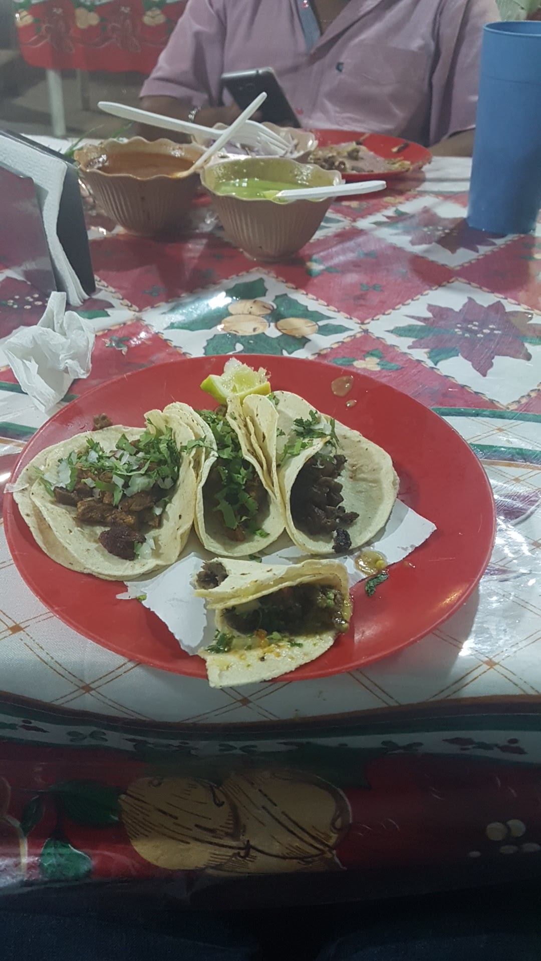 Tlayudas y Tacos Montana image 8