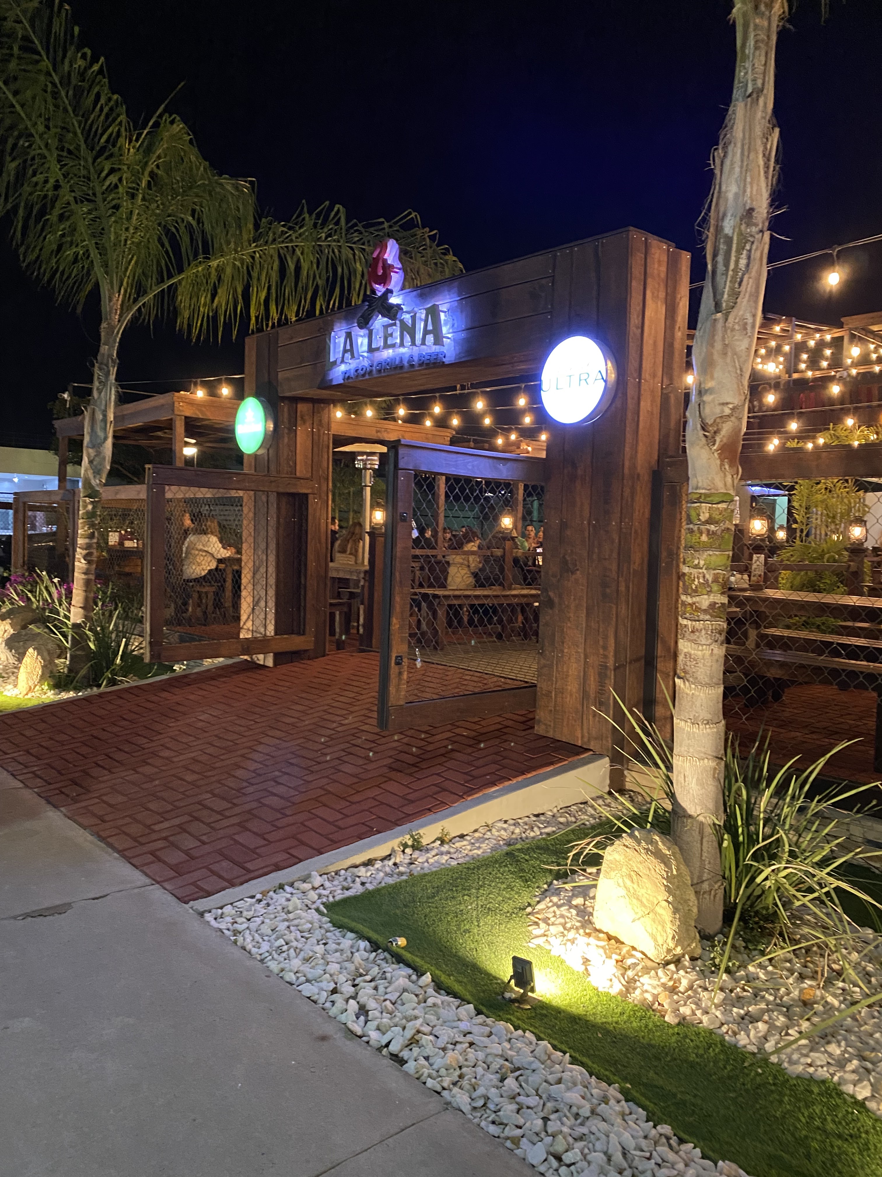 La Leña Tacos and Beer image 1