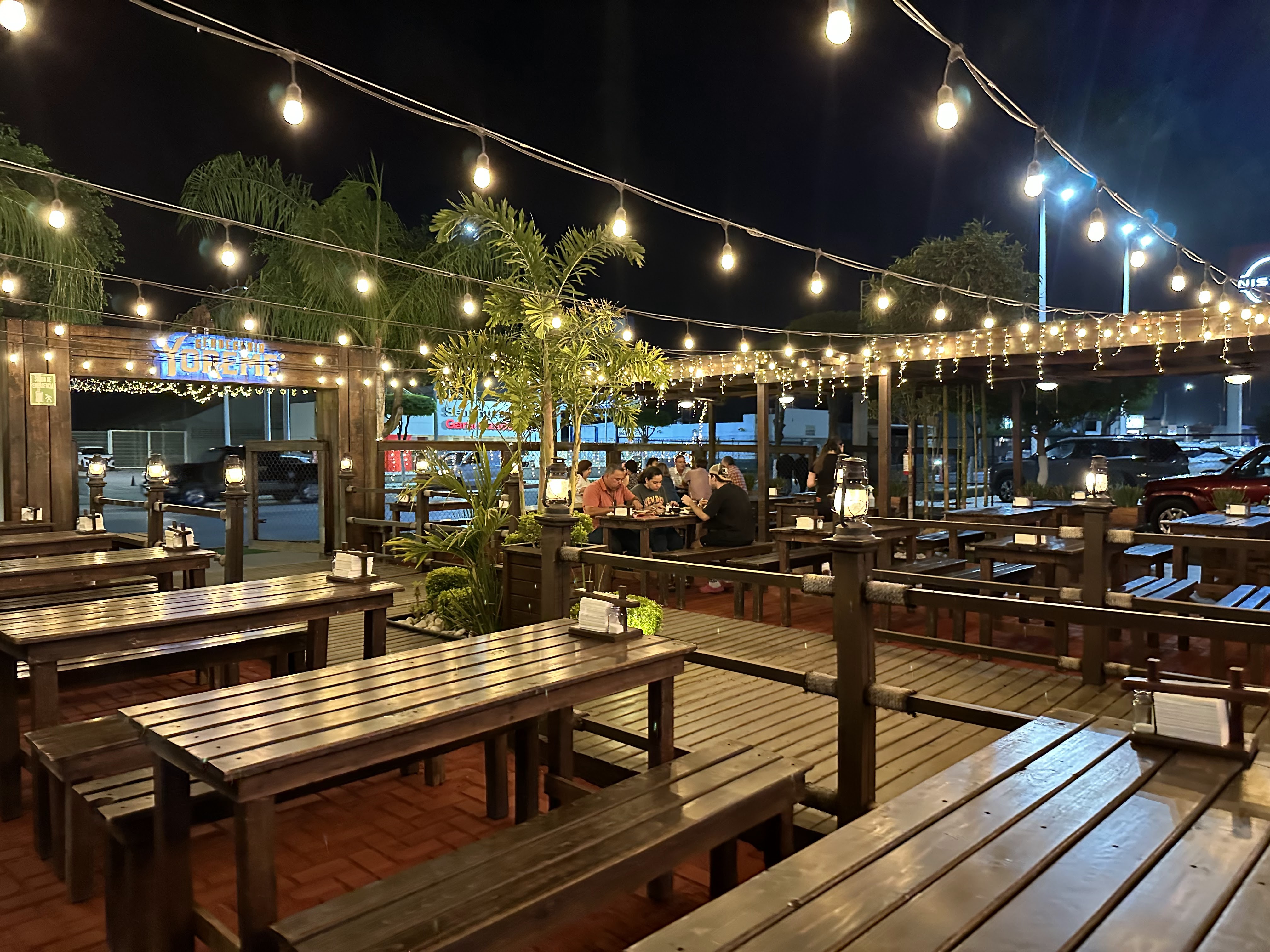 La Leña Tacos and Beer image 6