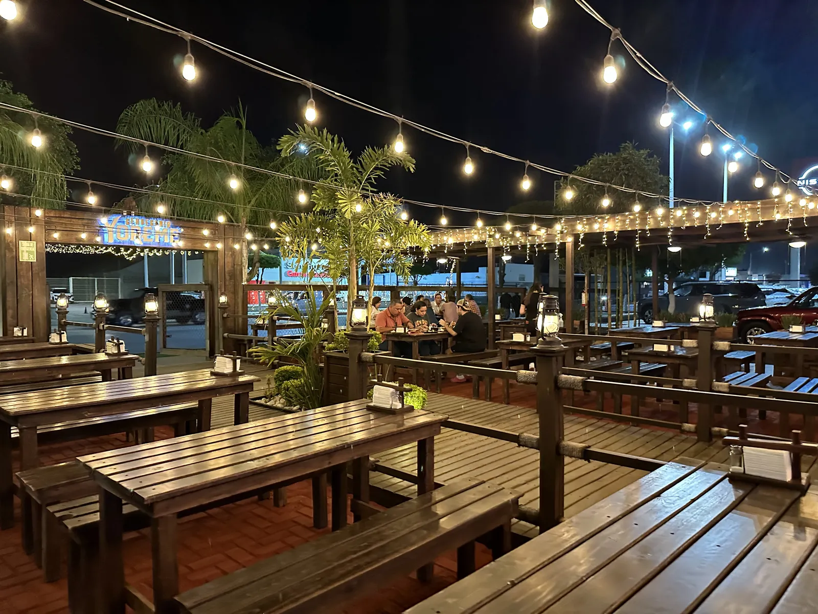 La Leña Tacos and Beer image 6