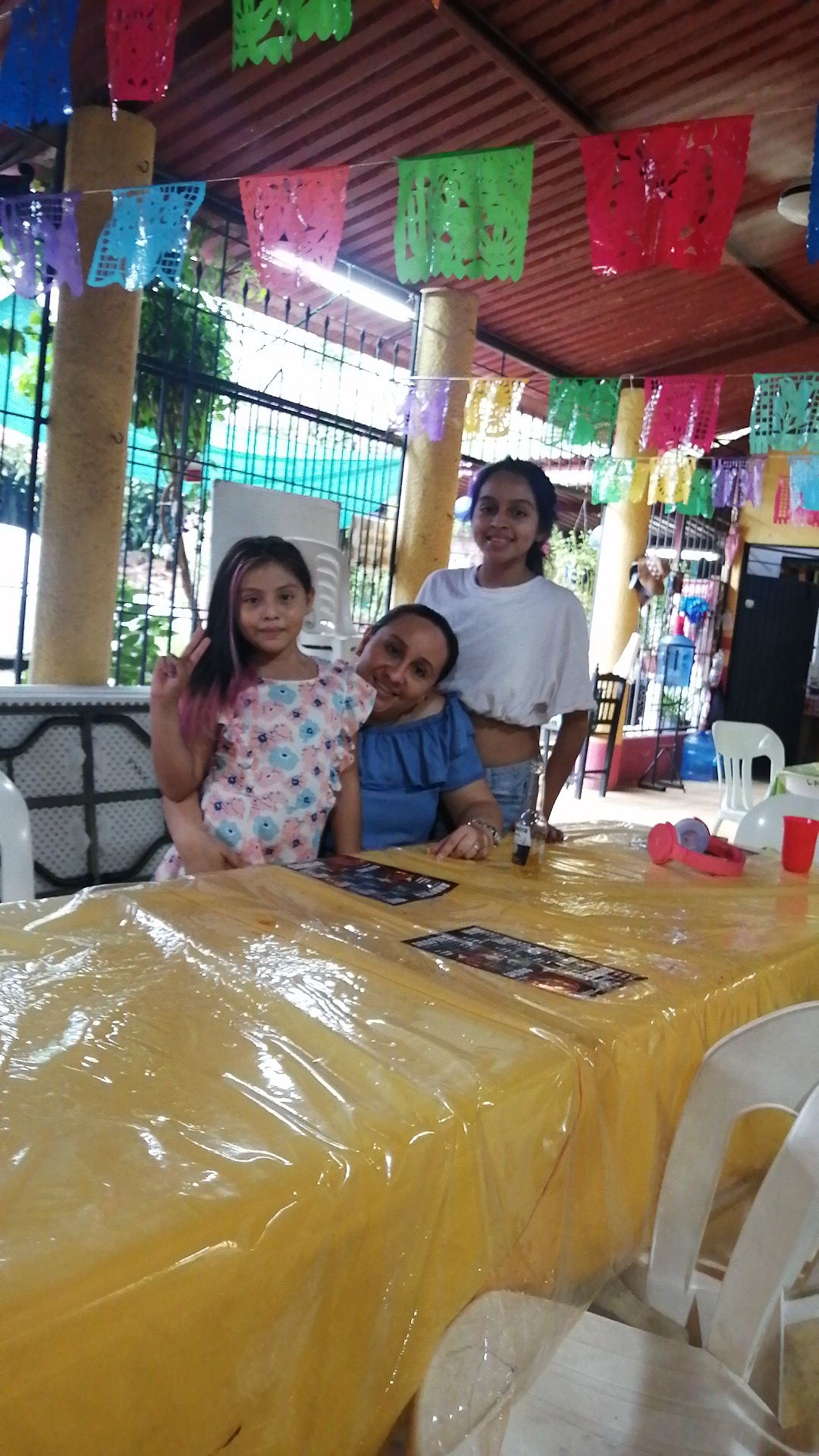 LAS BUGAMBILIAS image 2