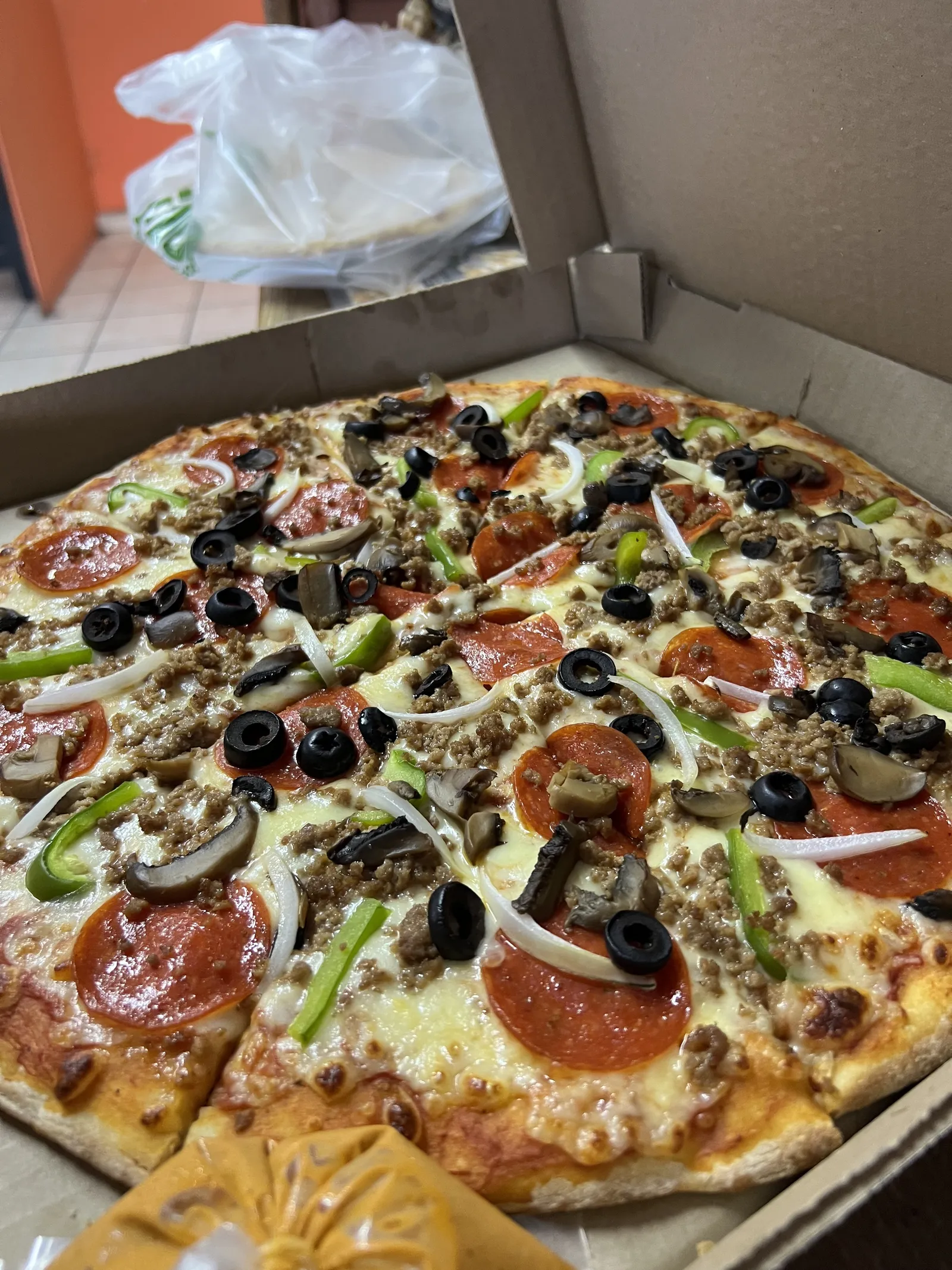 HOUSE PIZZA image 3